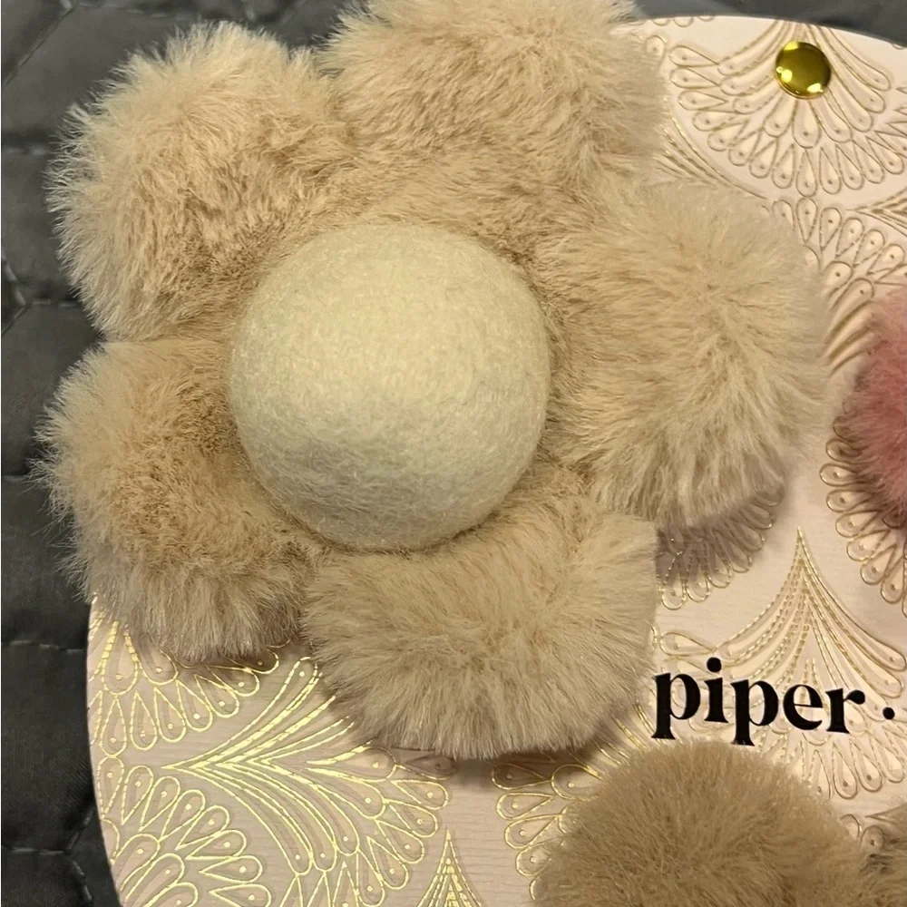 NWT flower Piper K Hair Claw Clips set of 3 fuzzy flowers faux fur browns pink